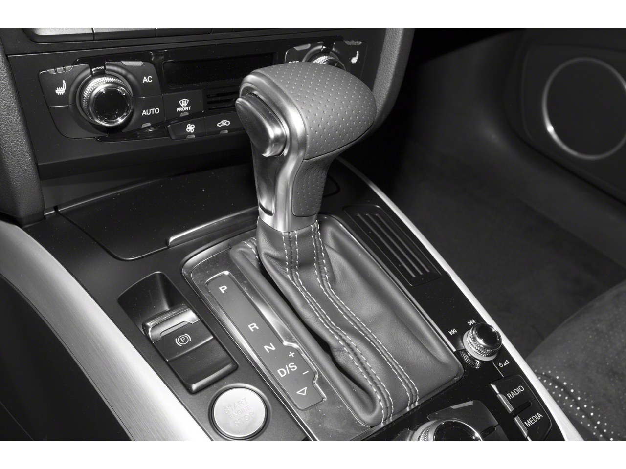 2015 Audi A4 4dr Sdn Auto quattro 2.0T Prestige