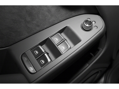 2015 Audi A4 4dr Sdn Auto quattro 2.0T Prestige