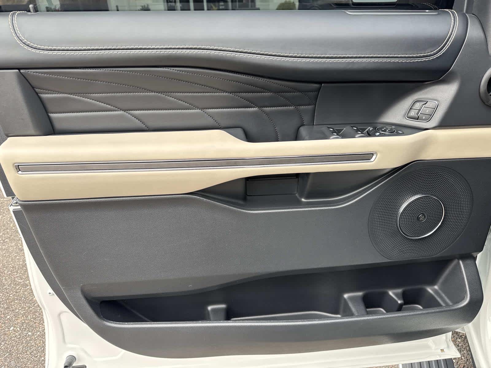 2023 Ford Expedition Max Platinum