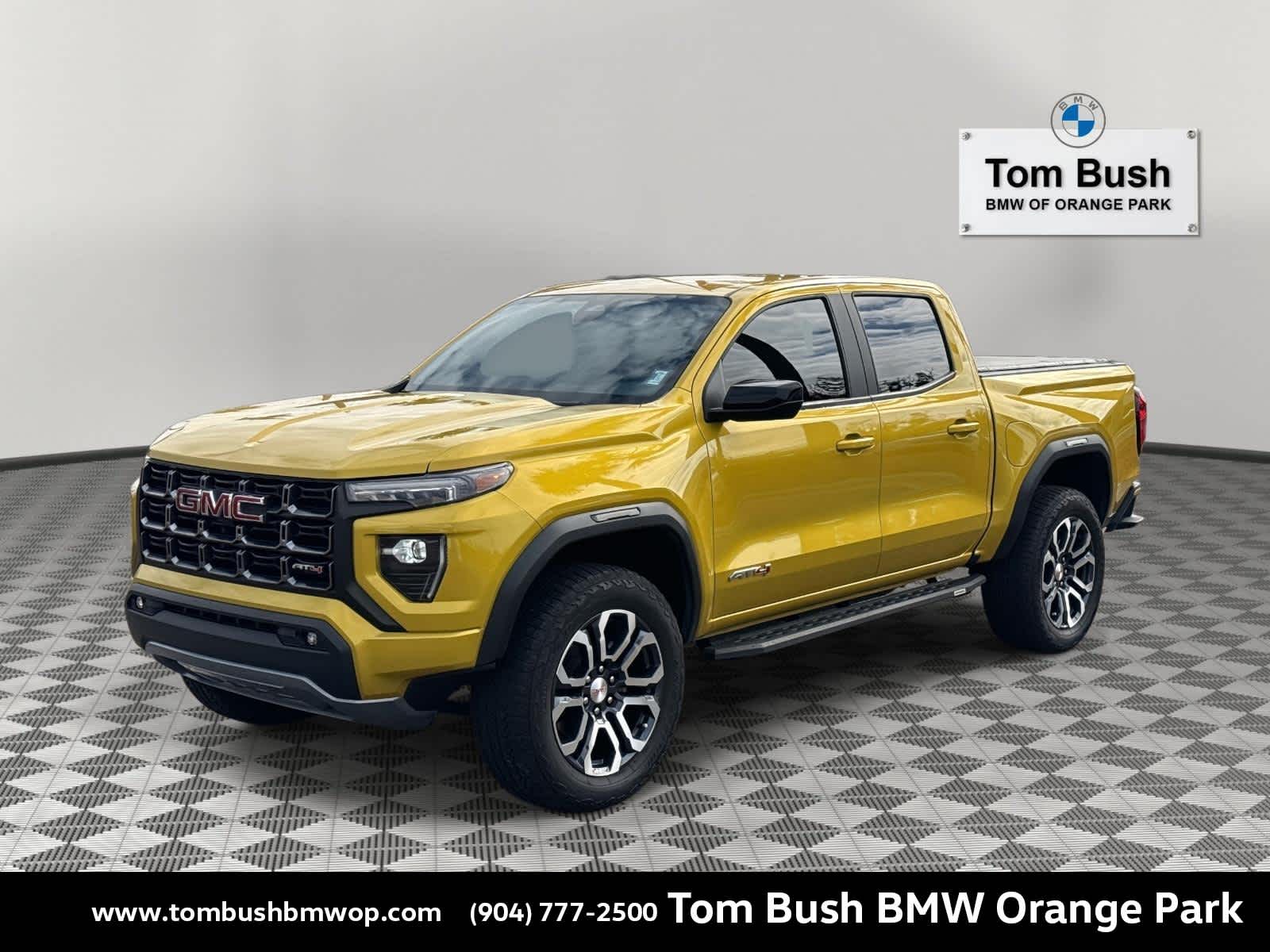 2024 GMC Canyon 4WD AT4