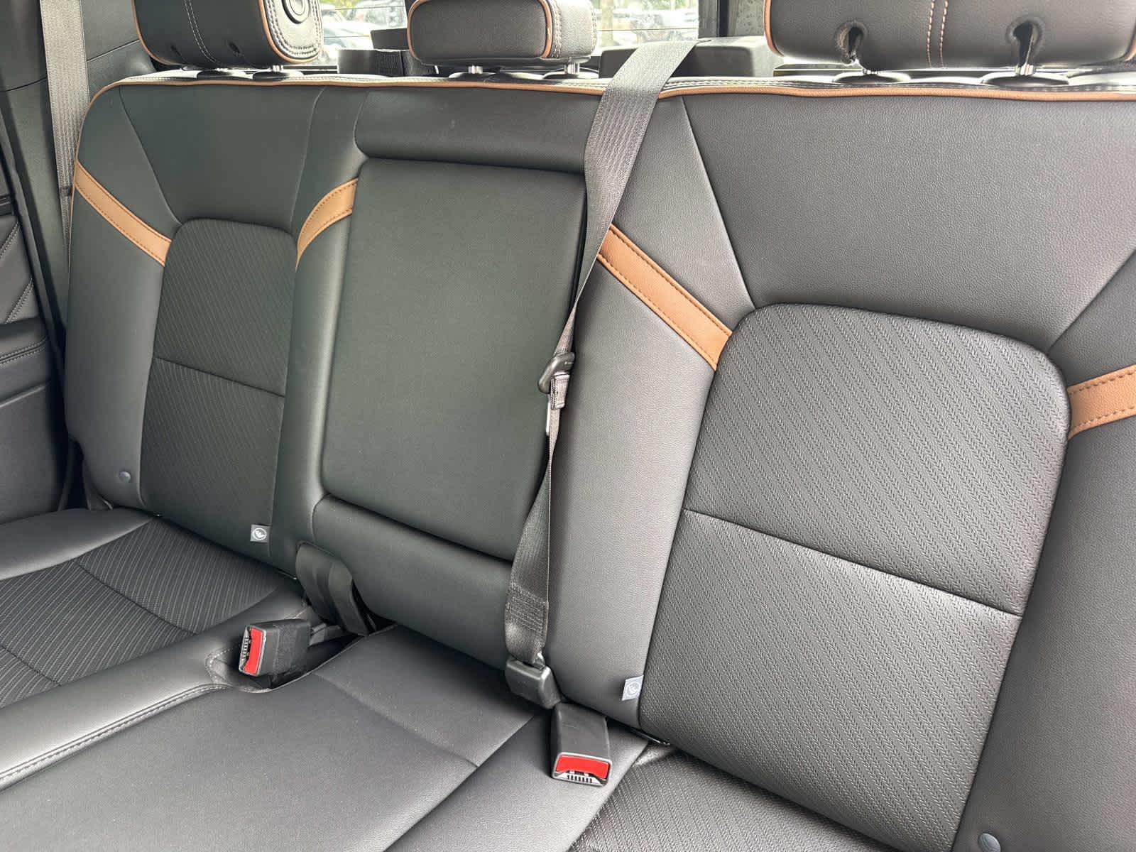 2024 GMC Canyon 4WD AT4