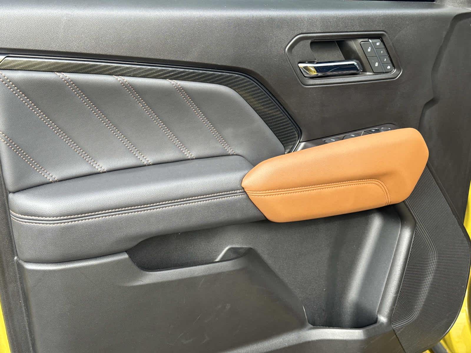 2024 GMC Canyon 4WD AT4