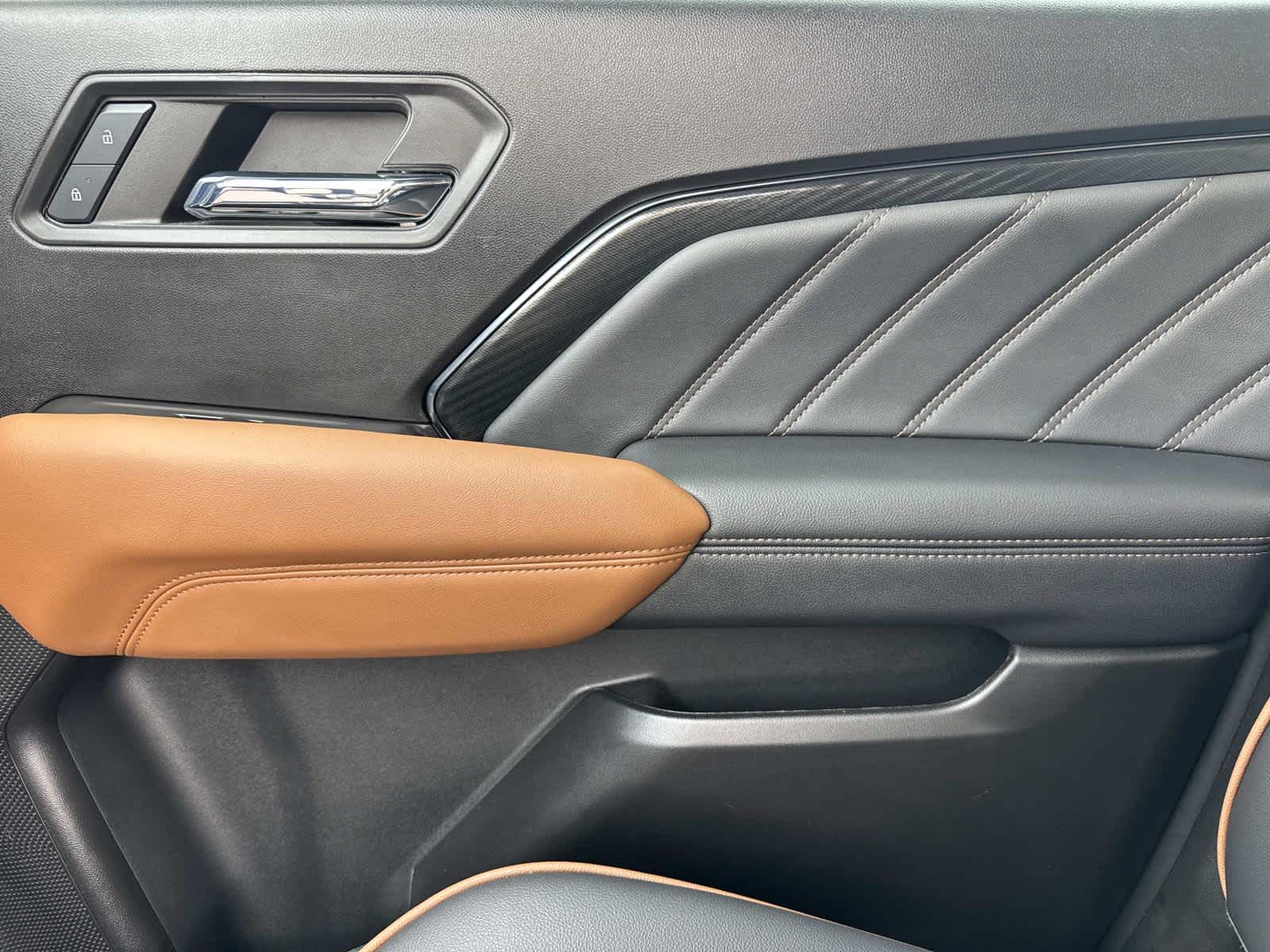 2024 GMC Canyon 4WD AT4