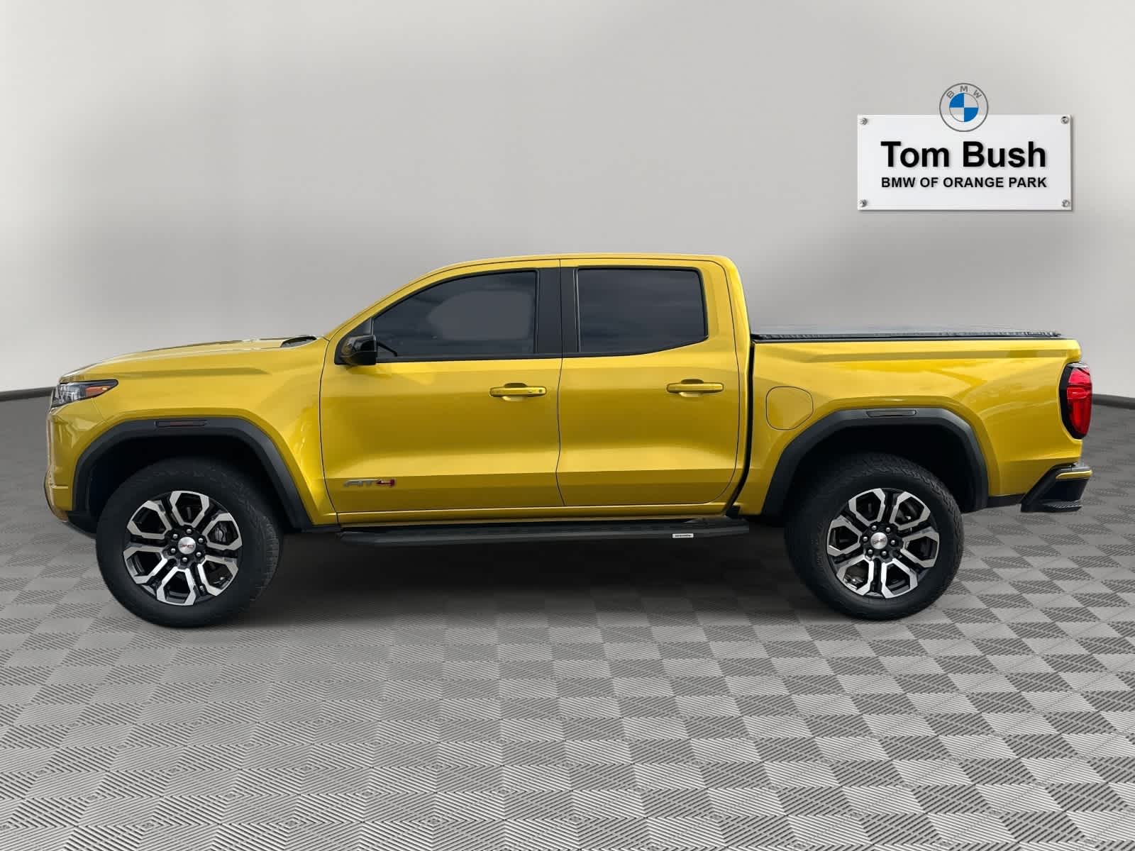 2024 GMC Canyon 4WD AT4