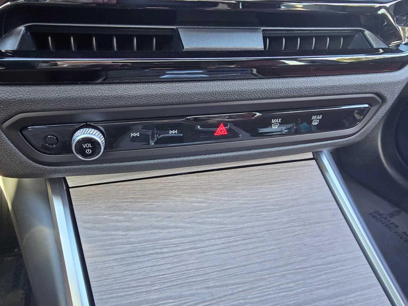 2025 BMW 2 Series 230i