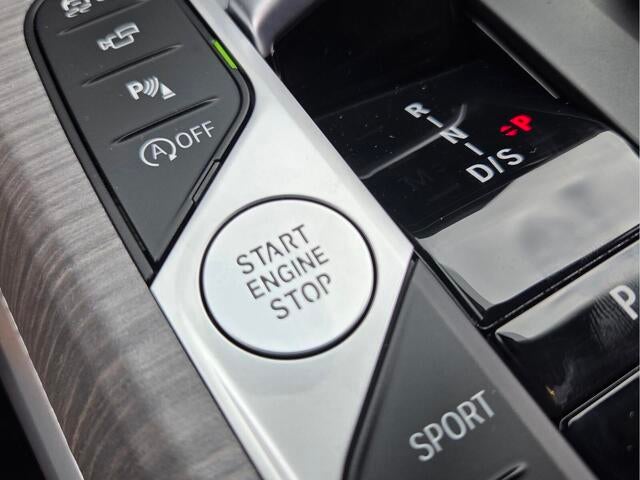 2026 BMW 230i 230i