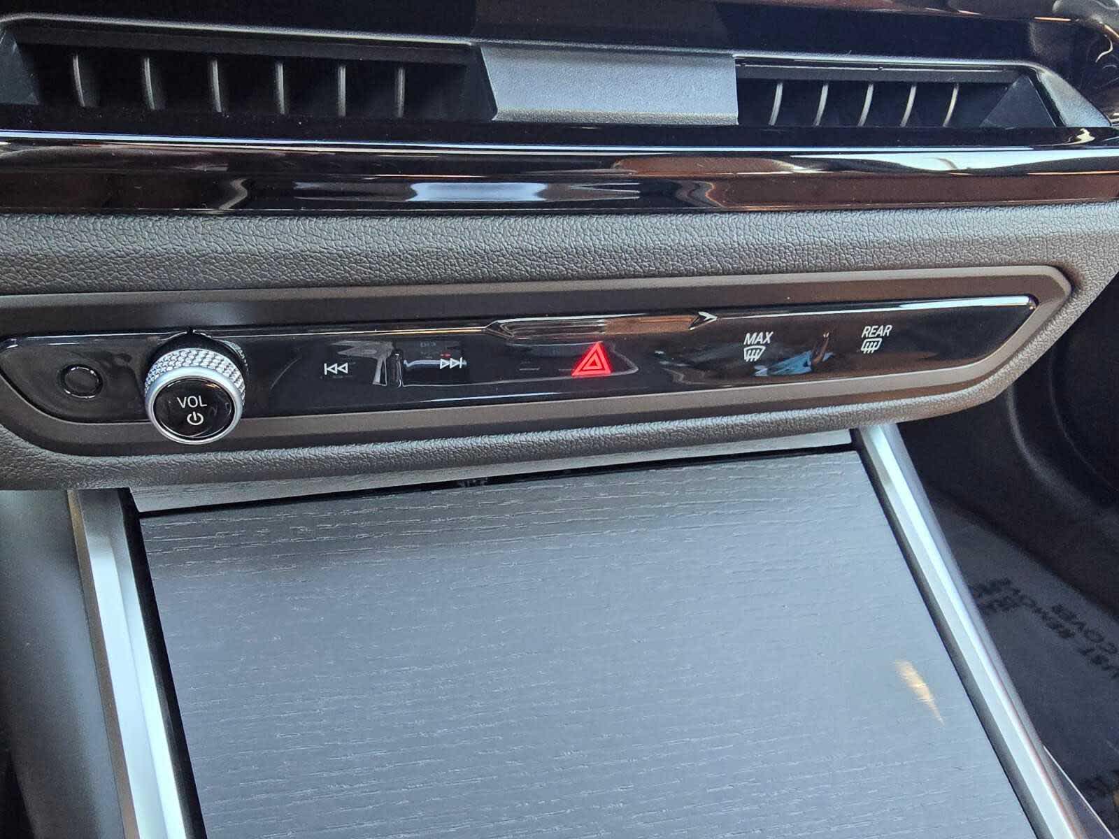 2025 BMW 2 Series 230i xDrive