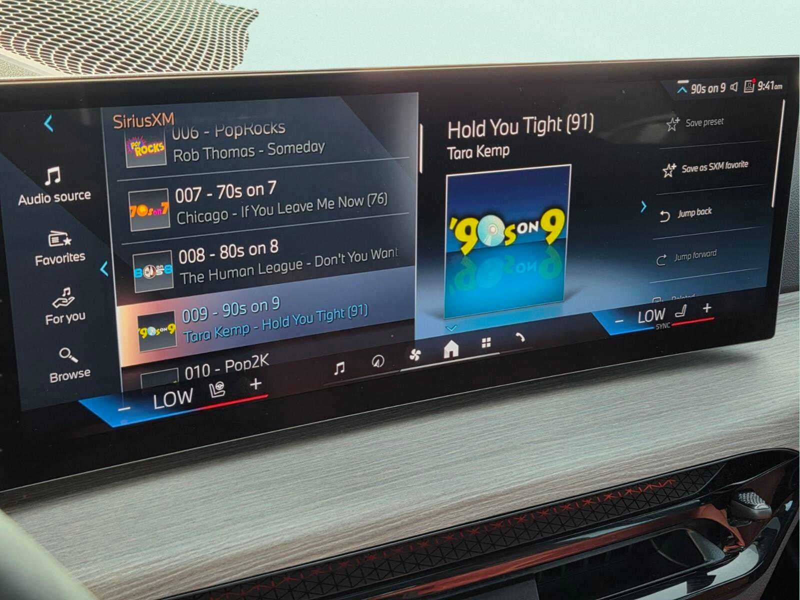2025 BMW 330i 330i