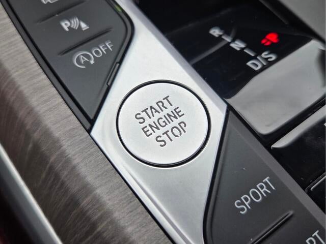 2025 BMW 330i 330i