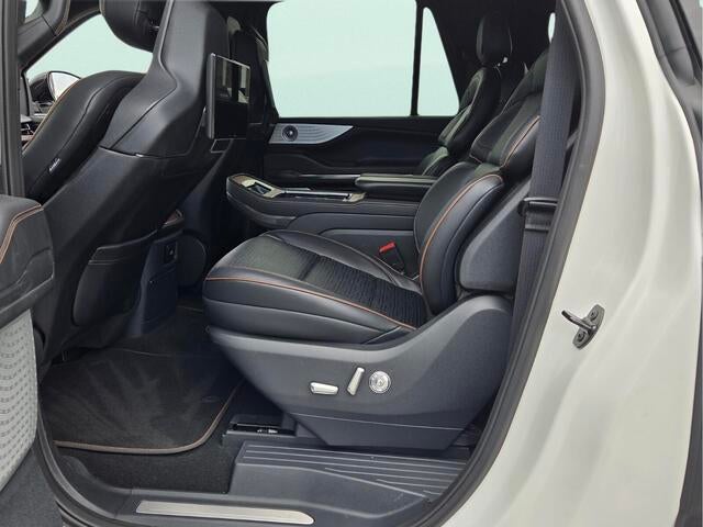 2025 Lincoln Navigator L Black Label