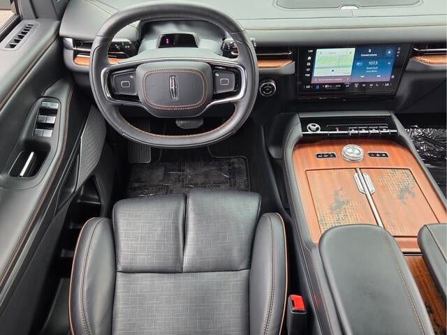 2025 Lincoln Navigator L Black Label