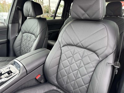 2026 BMW X7 xDrive40i