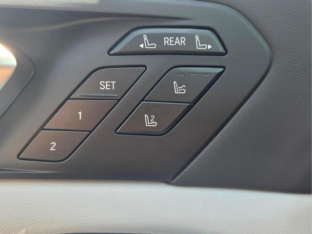2027 BMW X7 xDrive40i xDrive40i