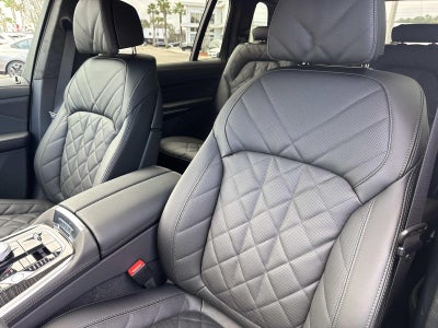 2026 BMW X7 xDrive40i