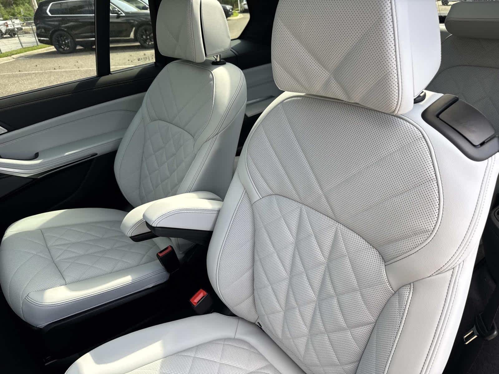 2026 BMW X7 xDrive40i xDrive40i