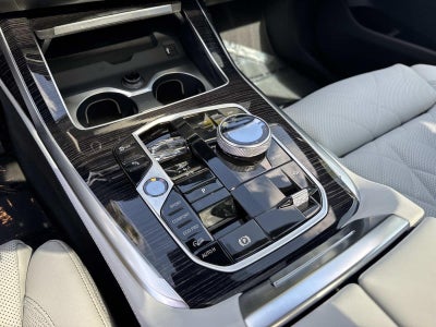 2026 BMW X7 xDrive40i xDrive40i