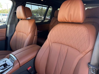 2026 BMW X7 M60i