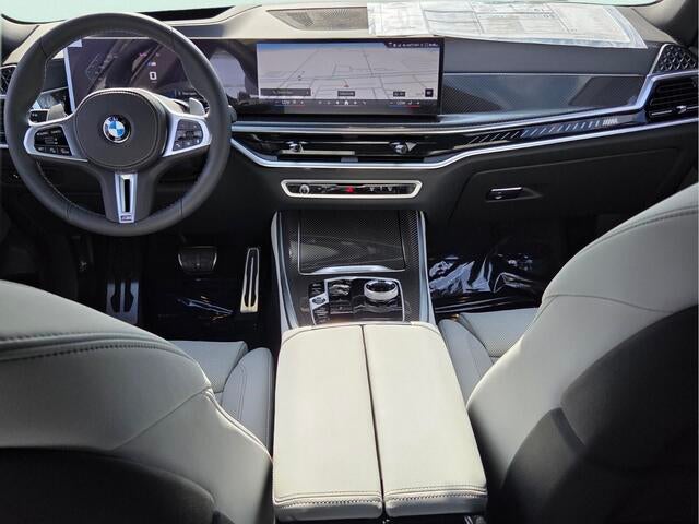 2026 BMW X5 M60i M60i