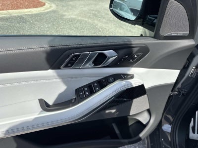 2026 BMW X5 M60i M60i