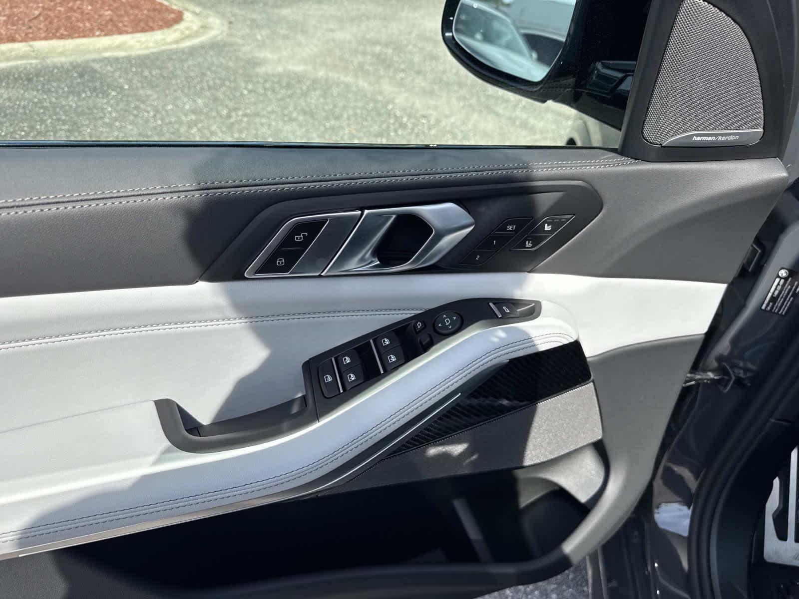 2026 BMW X5 M60i M60i