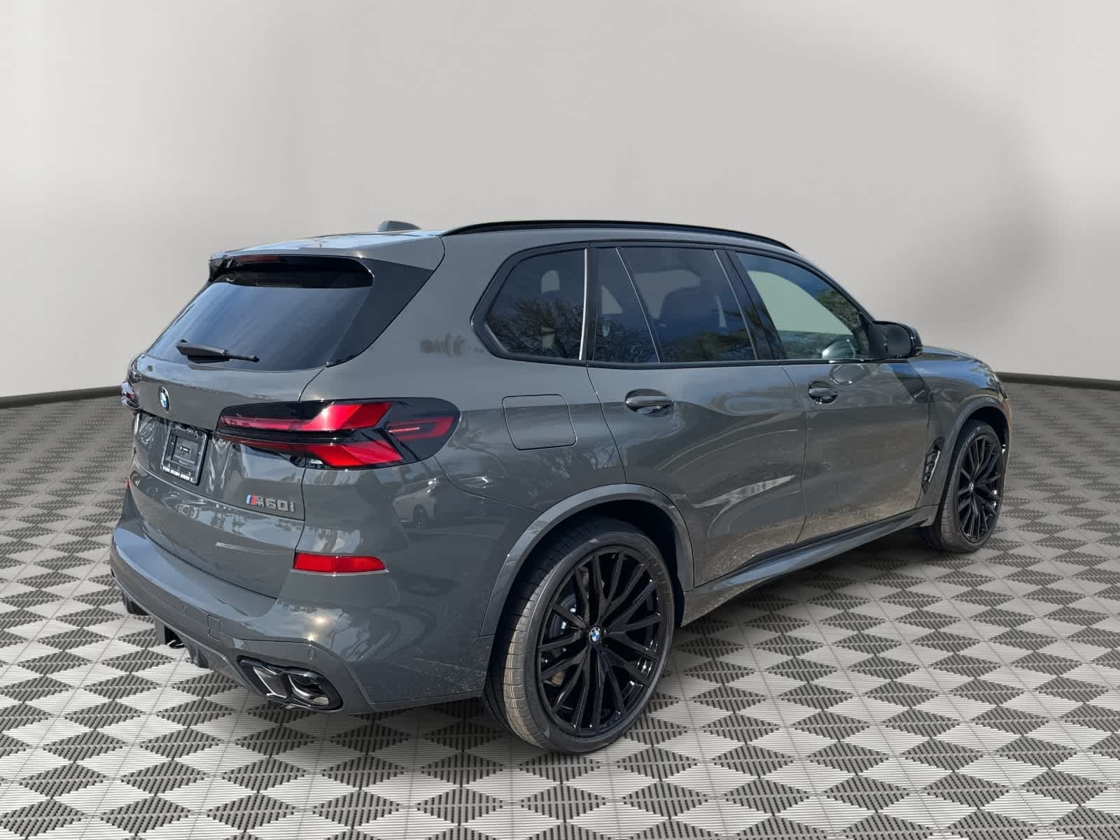 2026 BMW X5 M60i M60i