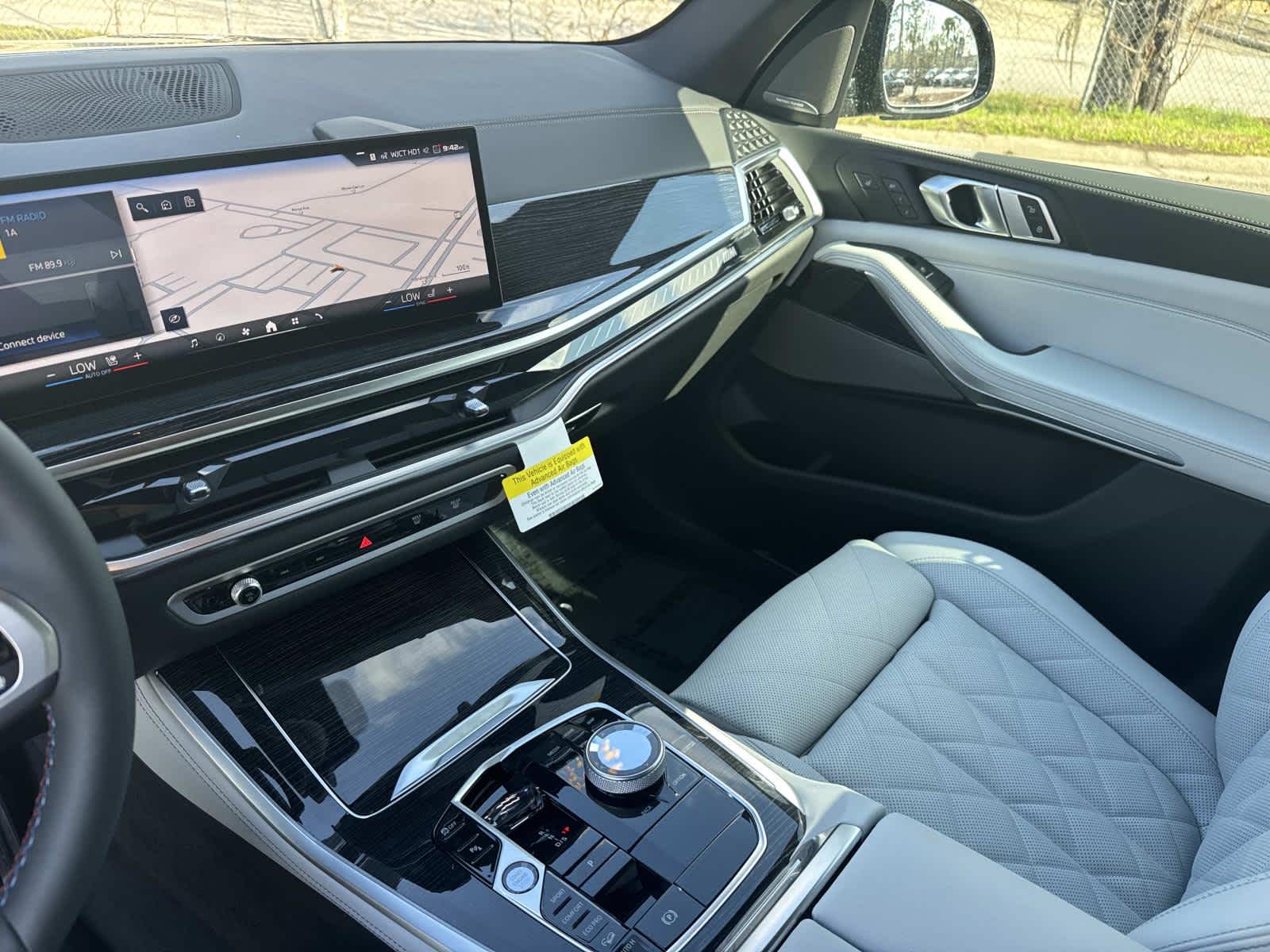 2026 BMW X5 M60i M60i