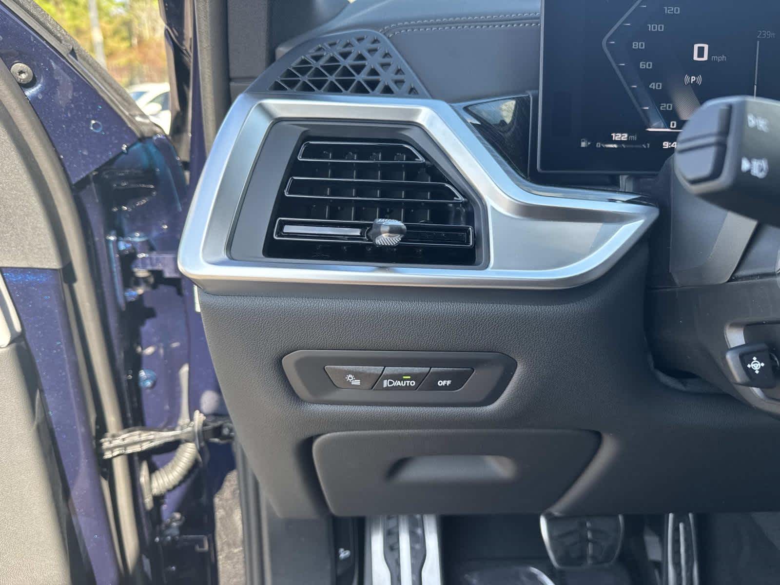 2026 BMW X5 M60i M60i