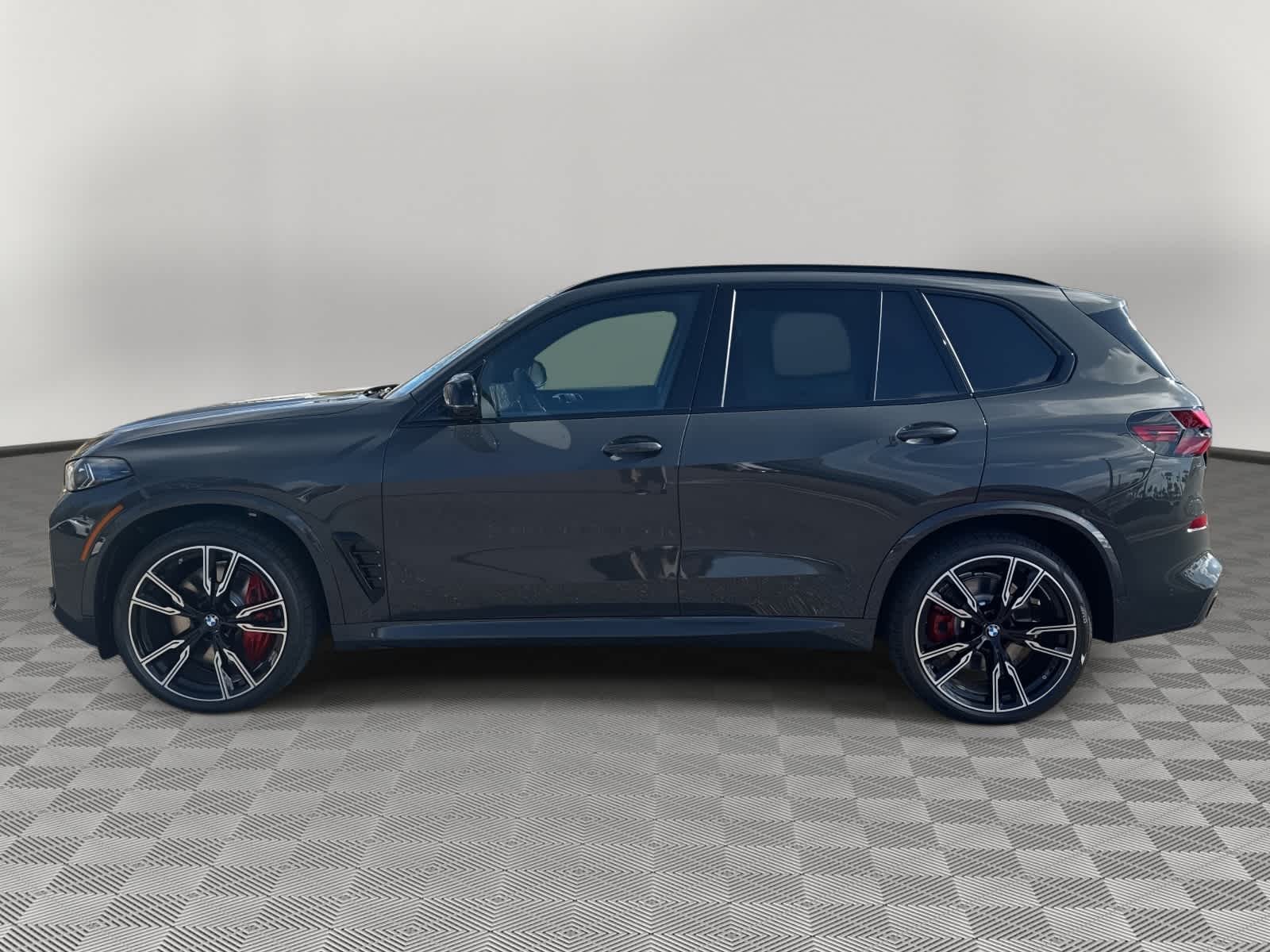 2026 BMW X5 M60i M60i