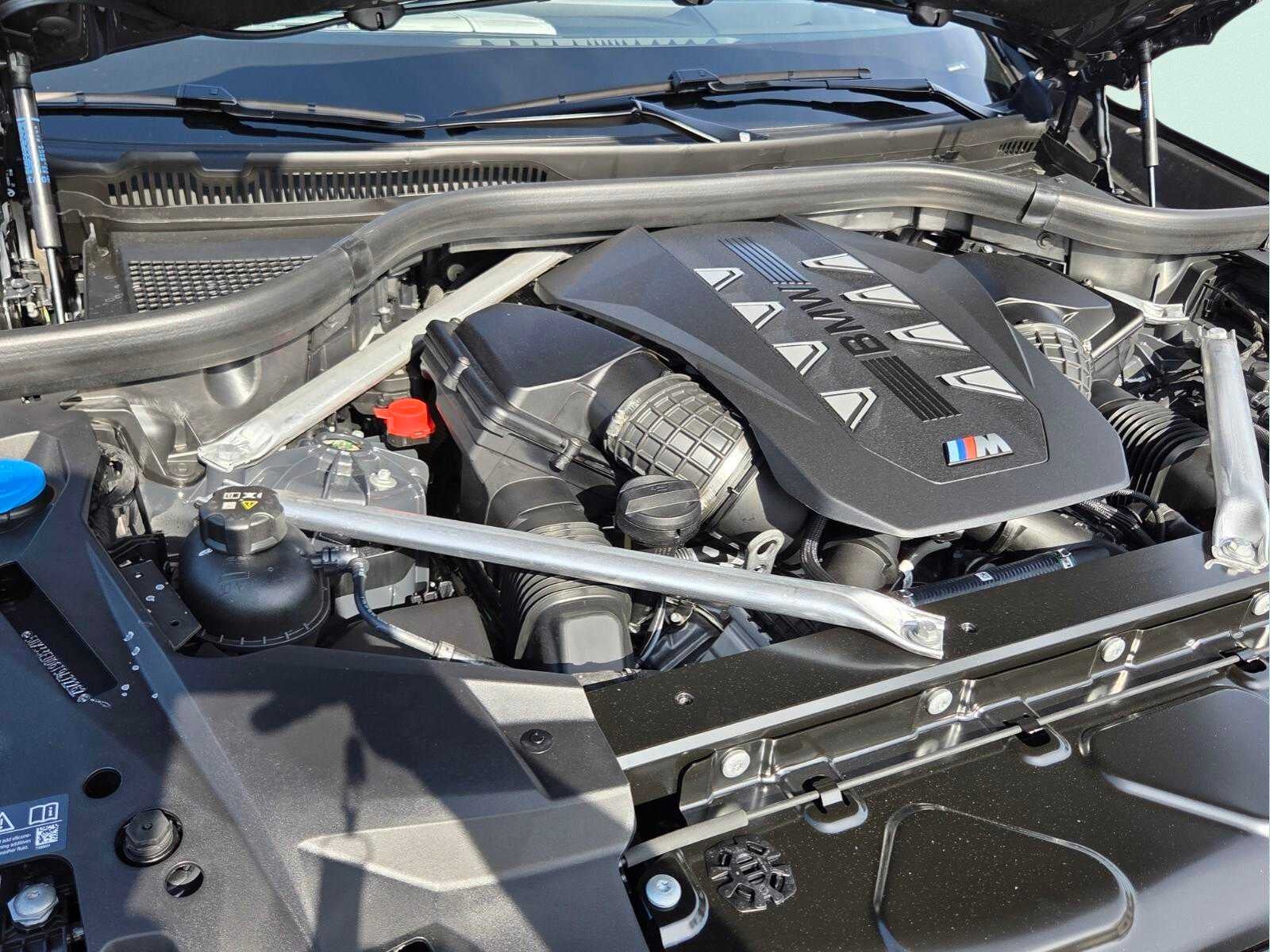 2026 BMW X5 M60i M60i