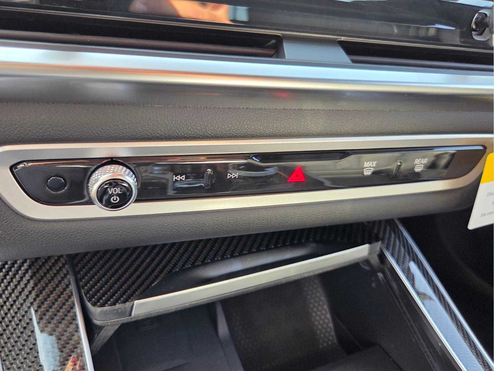 2026 BMW X5 M60i M60i