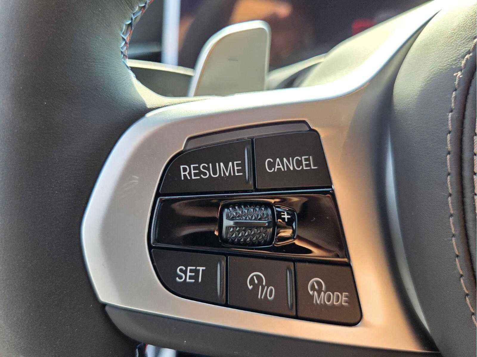 2026 BMW X5 M60i M60i