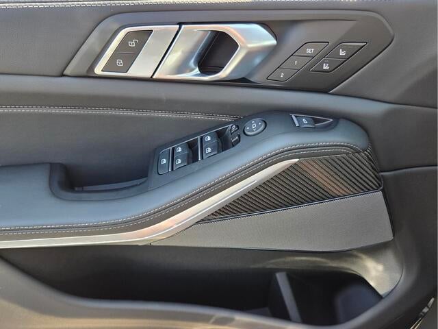 2026 BMW X5 M60i M60i