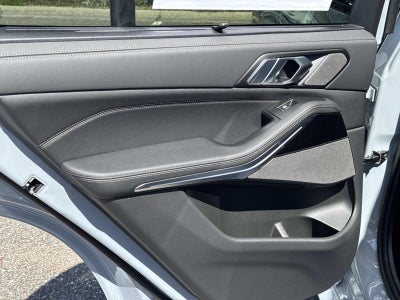 2026 BMW X5 M60i M60i