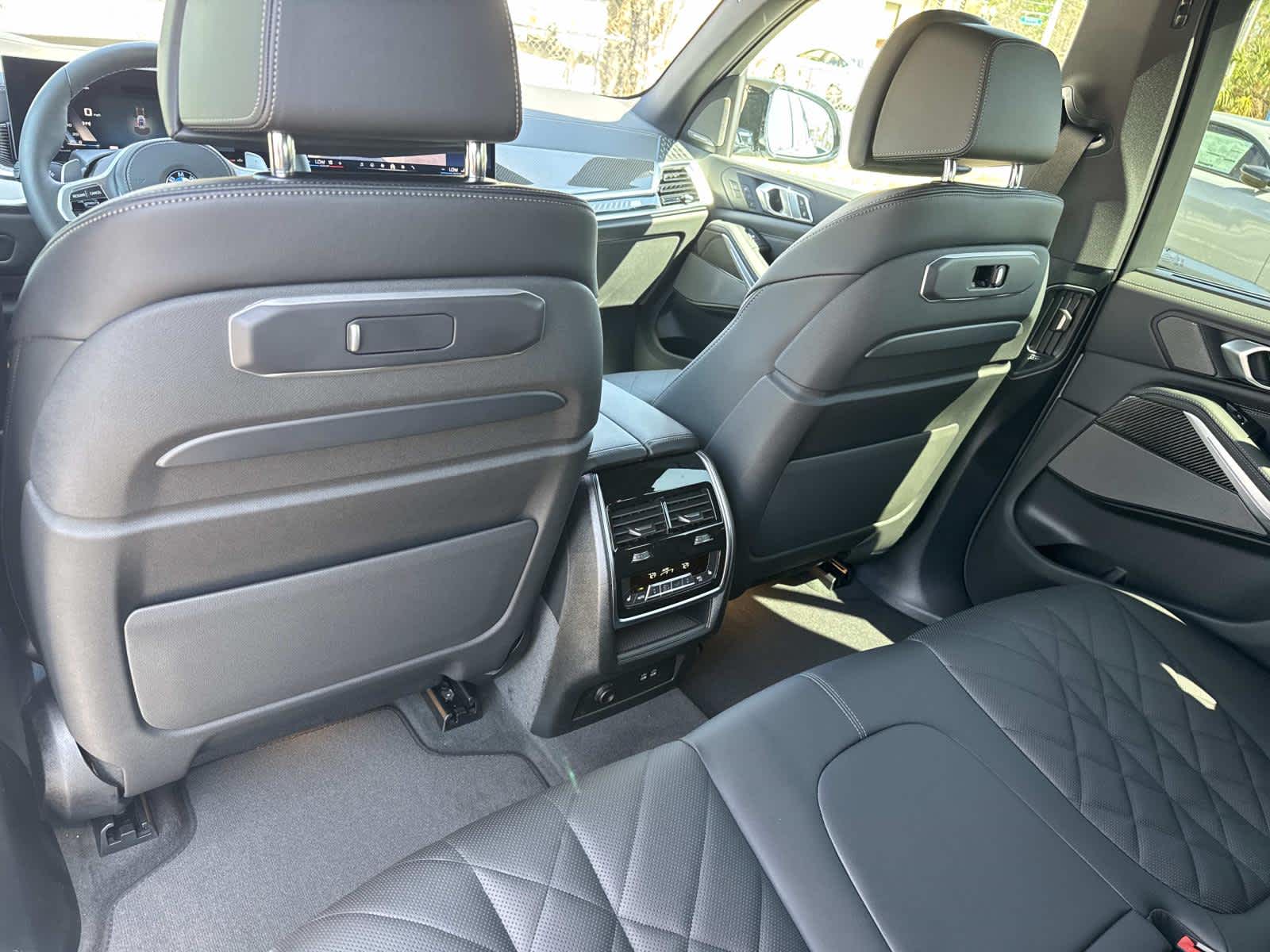 2026 BMW X5 M60i M60i