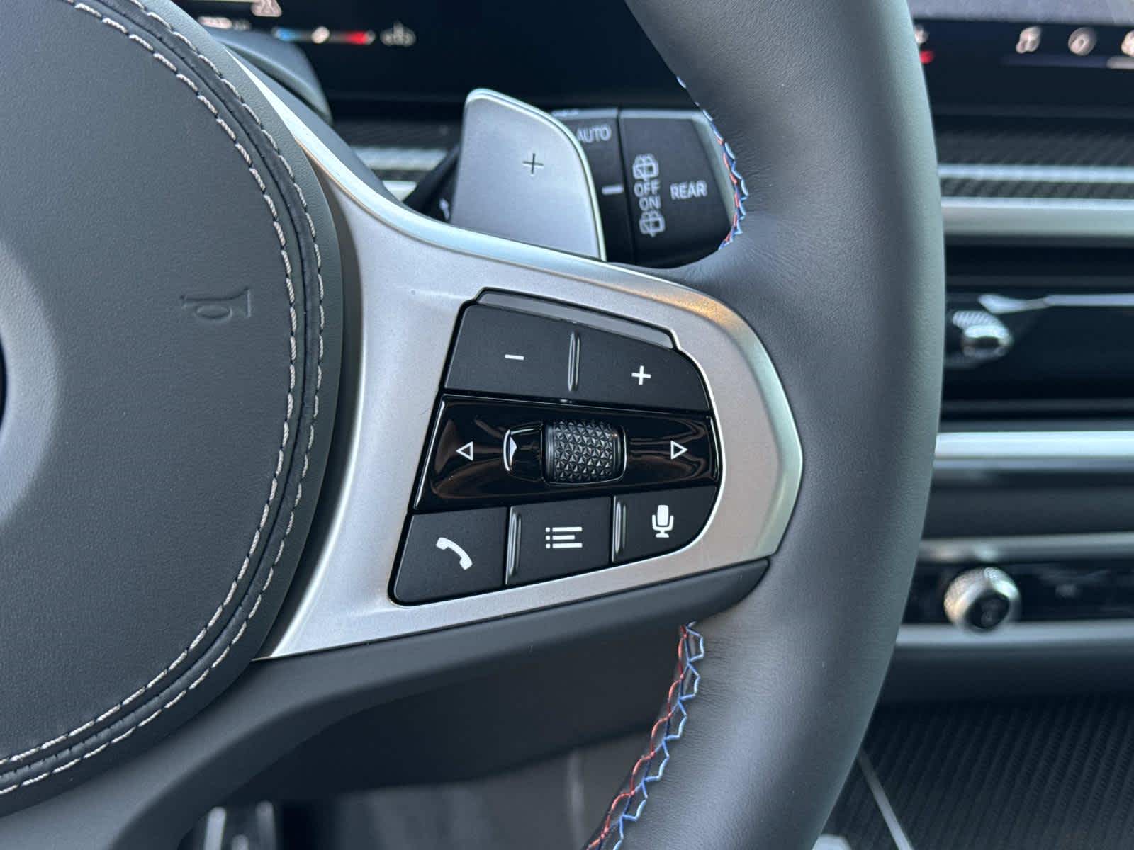 2026 BMW X5 M60i M60i