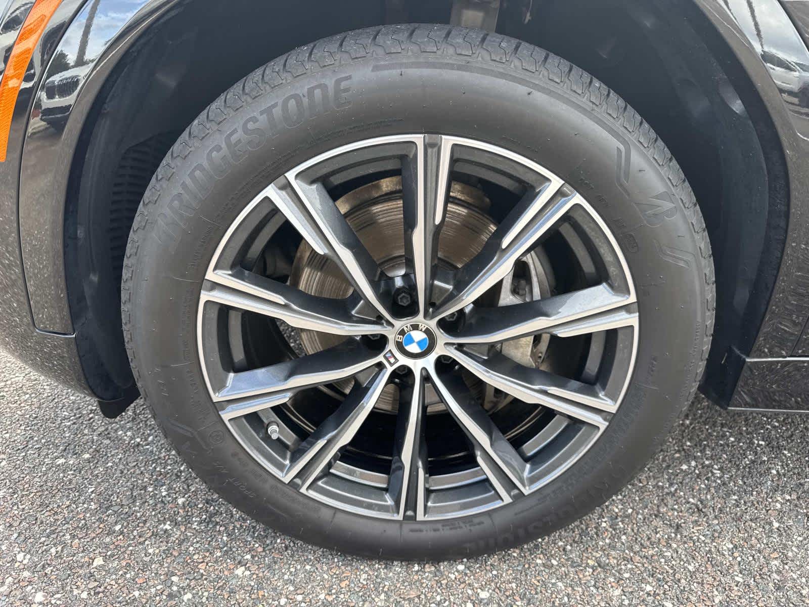 2025 BMW X6 xDrive40i