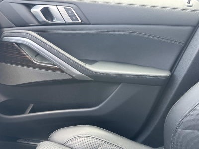 2025 BMW X6 xDrive40i