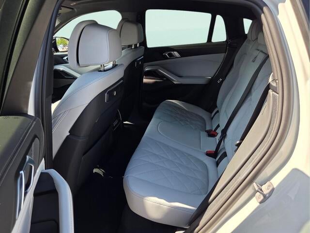 2027 BMW X6 xDrive40i xDrive40i