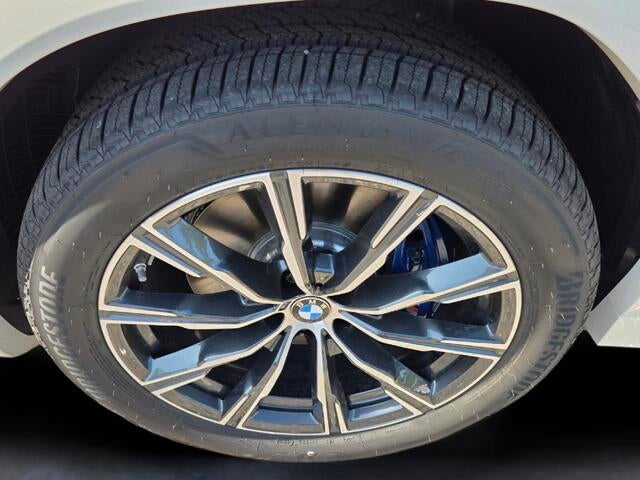 2027 BMW X6 xDrive40i xDrive40i