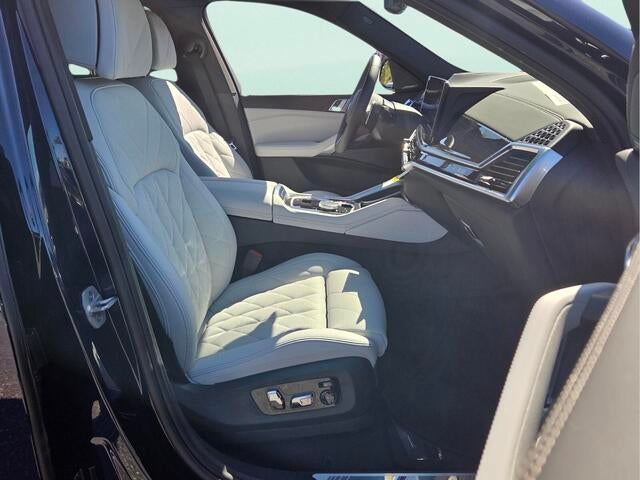 2027 BMW X6 xDrive40i xDrive40i