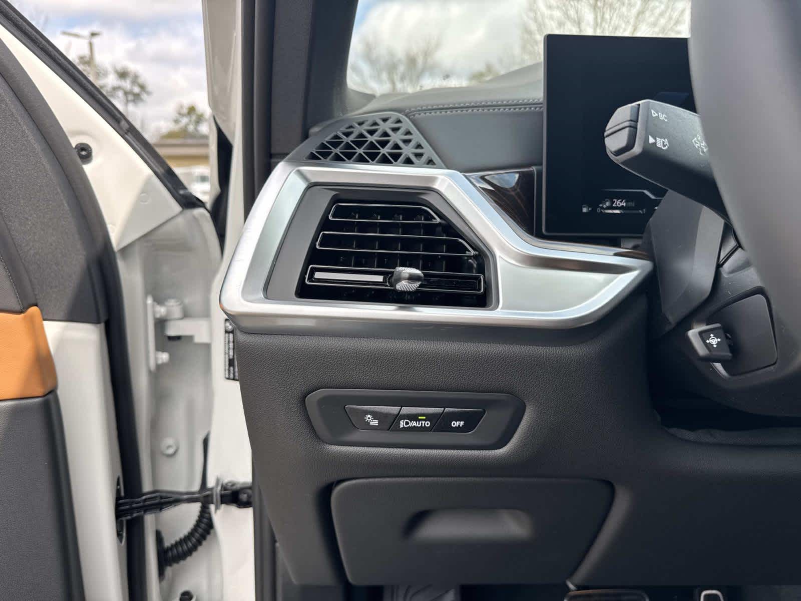 2026 BMW X5 xDrive50e xDrive50e