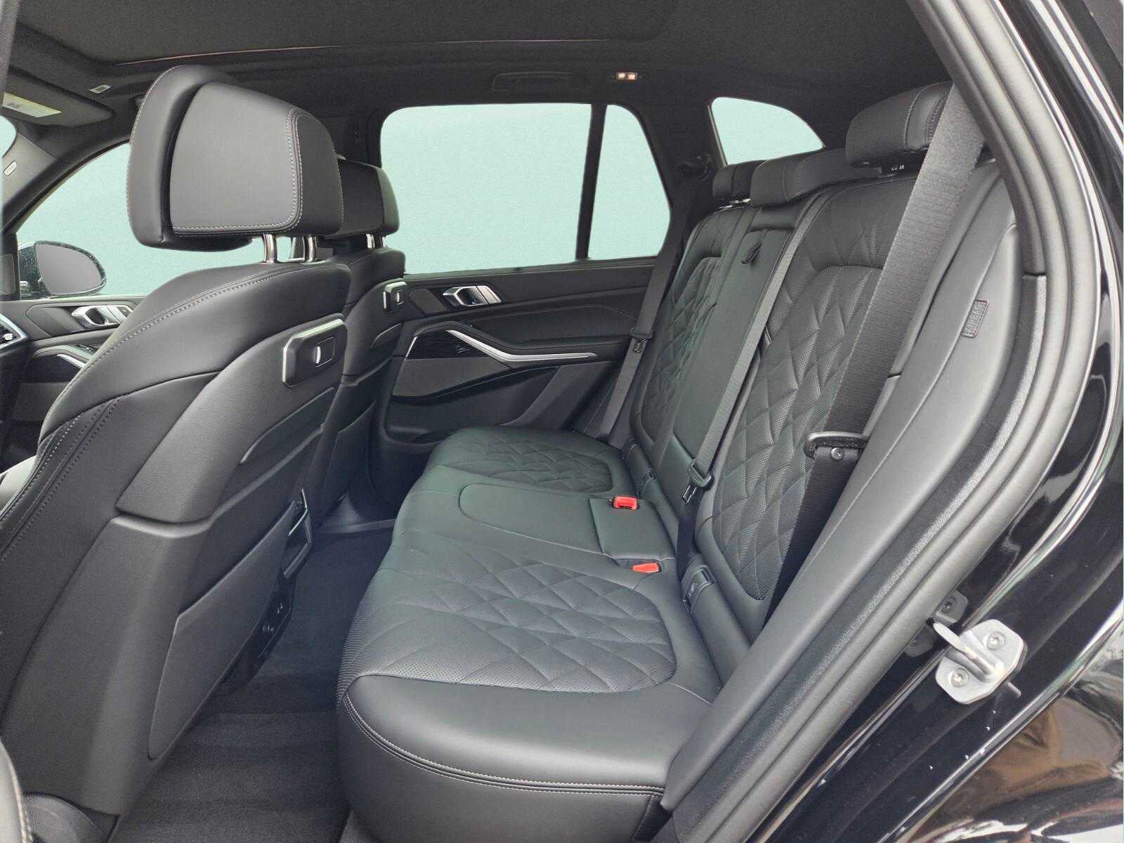 2026 BMW X5 xDrive50e xDrive50e