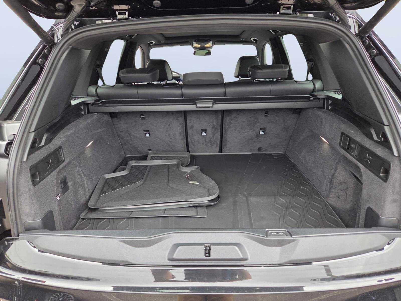 2026 BMW X5 xDrive50e xDrive50e