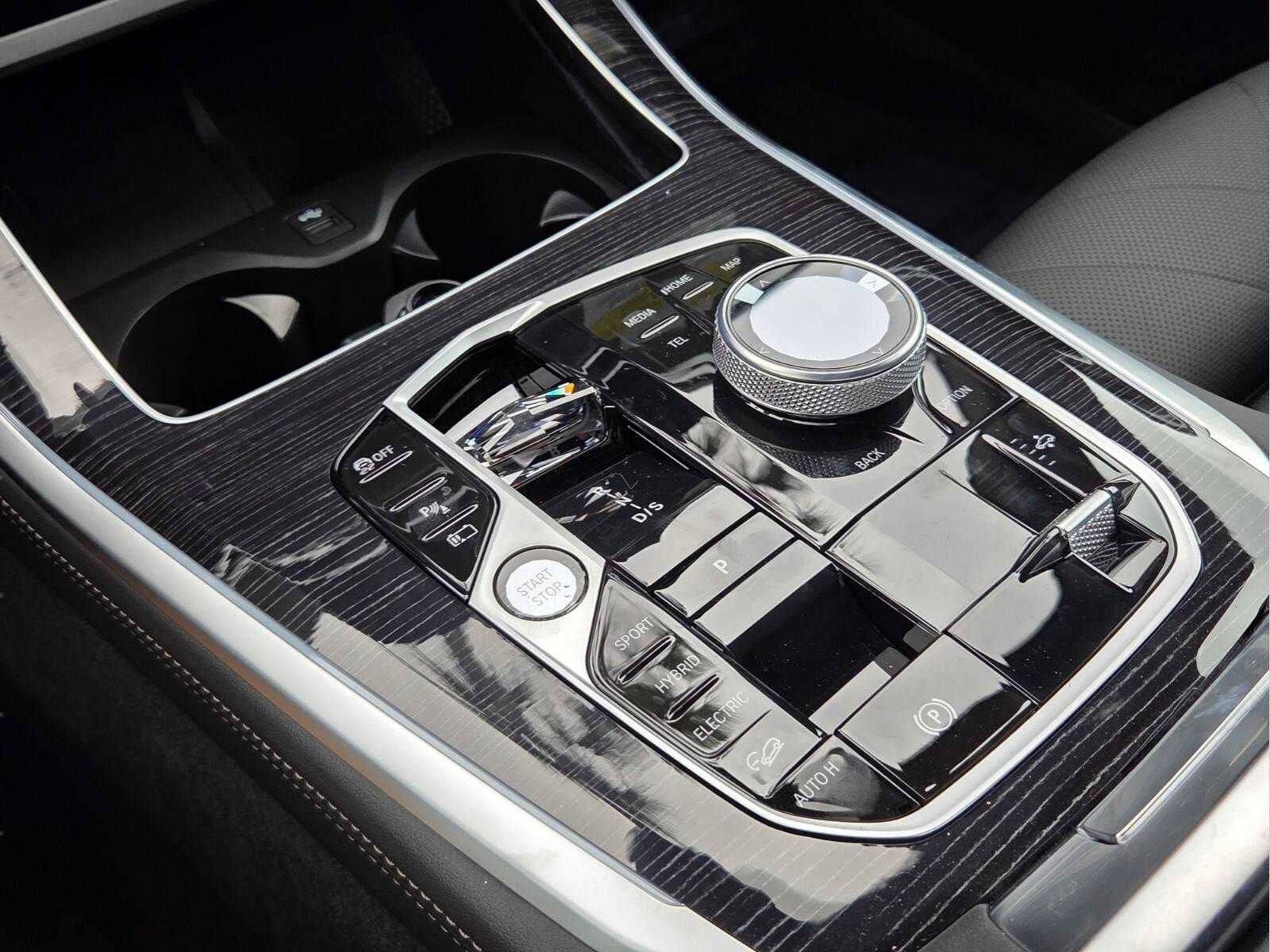 2026 BMW X5 xDrive50e xDrive50e