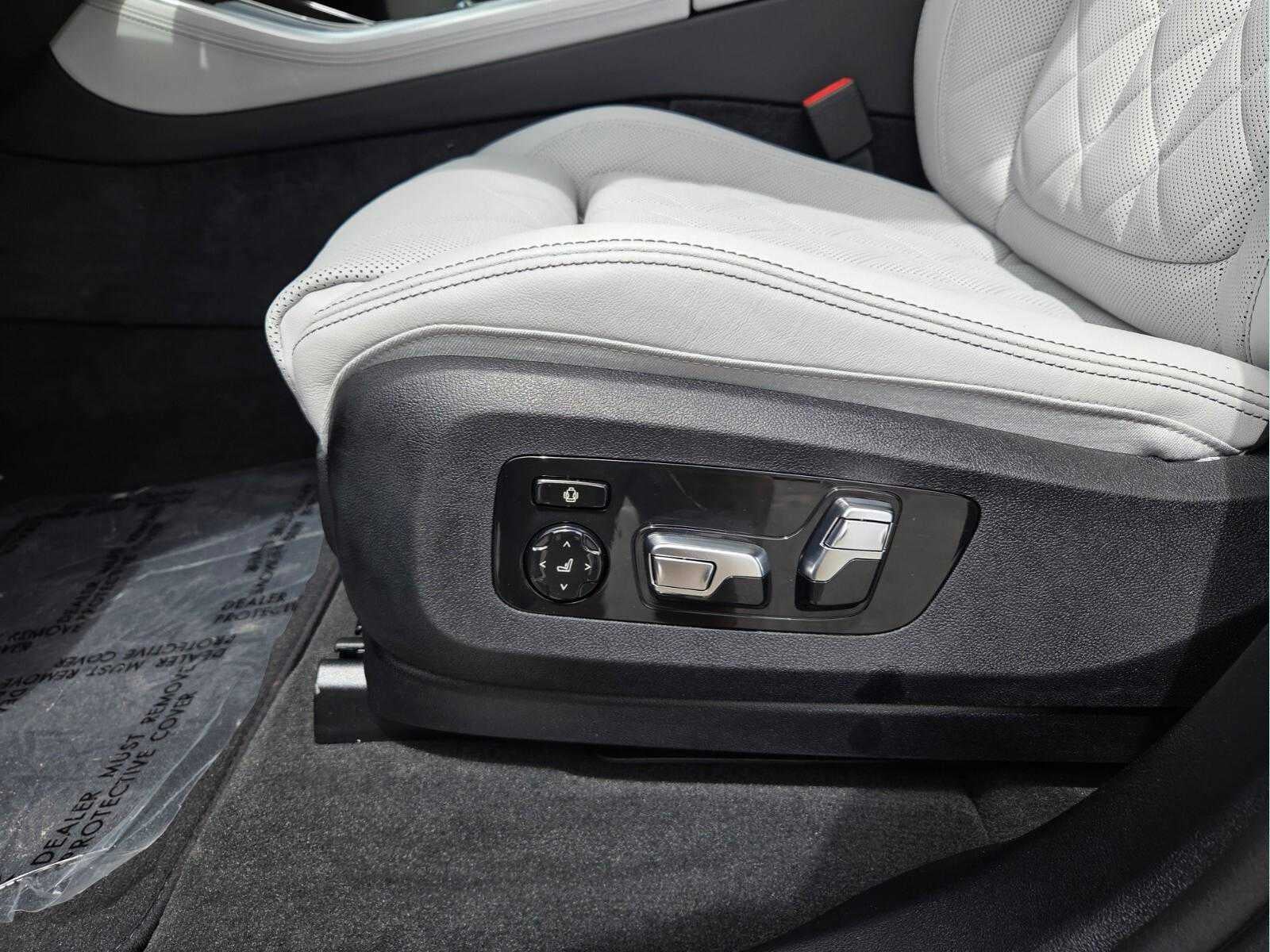 2026 BMW X5 xDrive50e xDrive50e