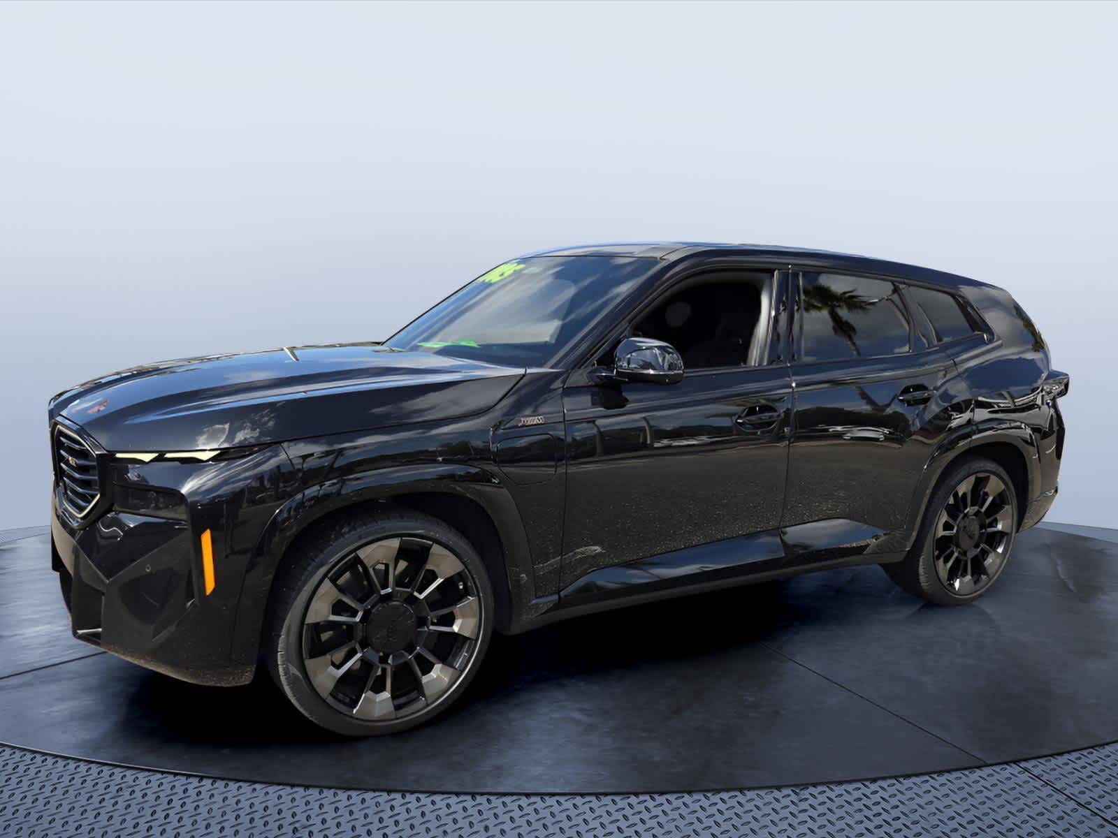 2023 BMW XM Base