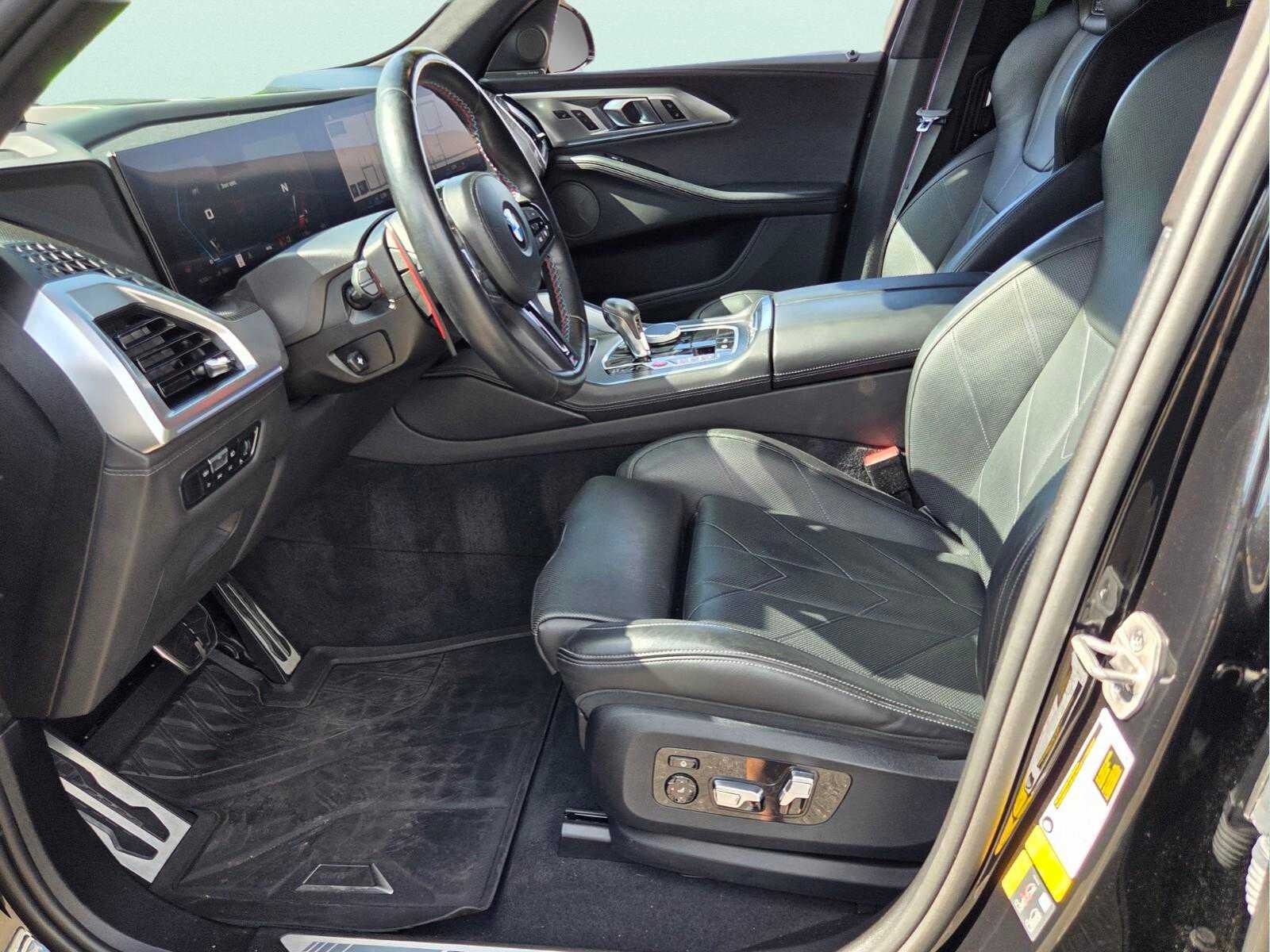 2023 BMW XM Base