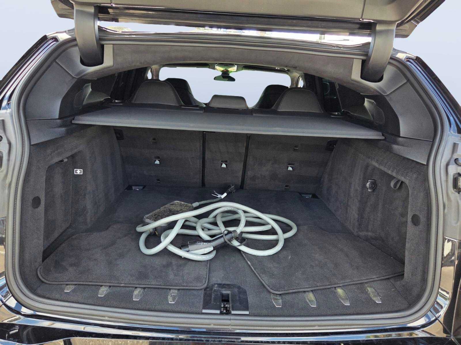 2023 BMW XM Base