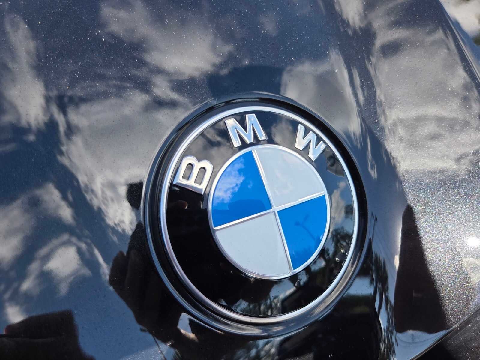 2023 BMW XM Base