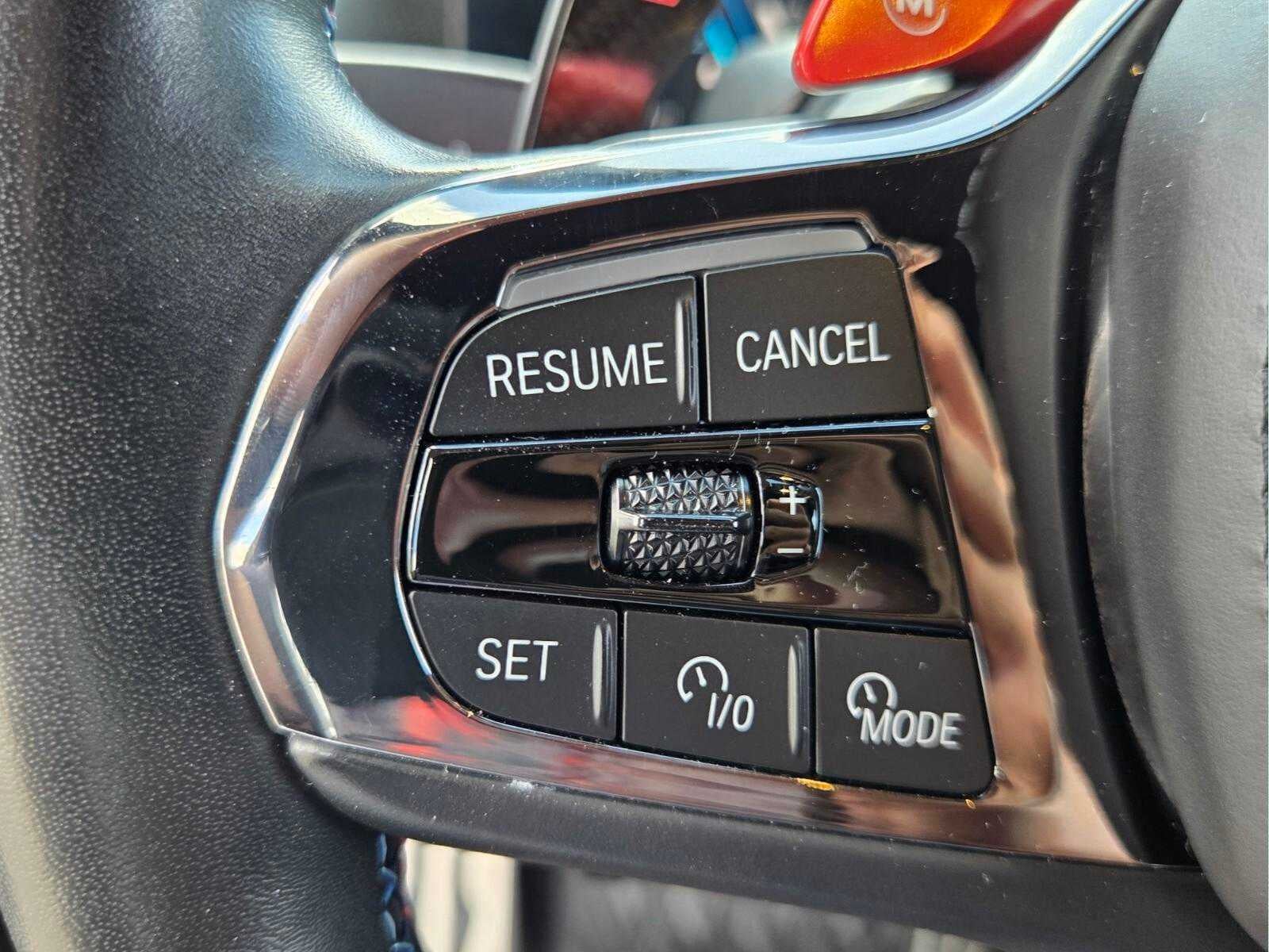 2023 BMW XM Base